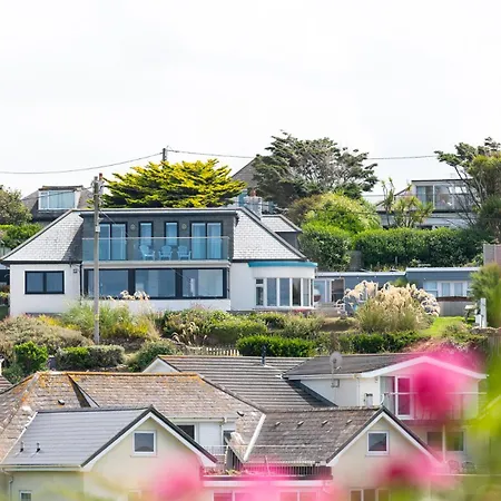 Blue Bay House Holiday home *